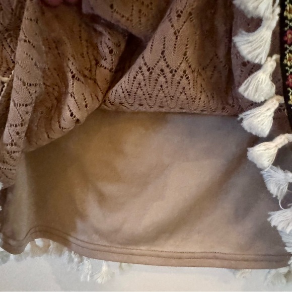 UMGEE- LOOK AT ME!!! I’m SO CUTE!! Elegant Lace Dress in Tan - Picture 10 of 10